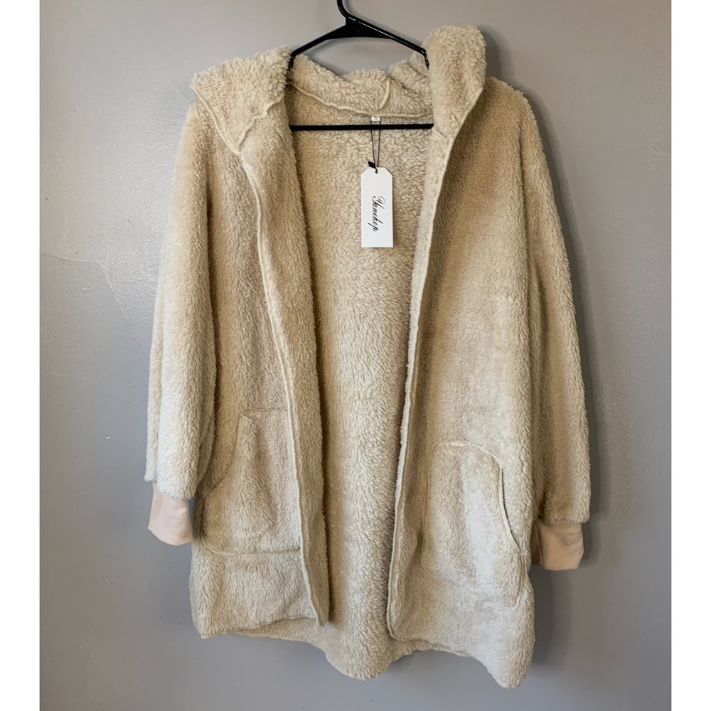 Yanekop NWT Hooded Cream Fleece Jacket with Pockets